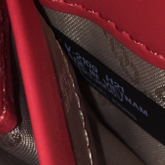 Michael Kors Jet Set Sangria Card Case - Picture 9 of 11